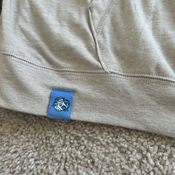 UNC hoodie - Picture 2 of 5